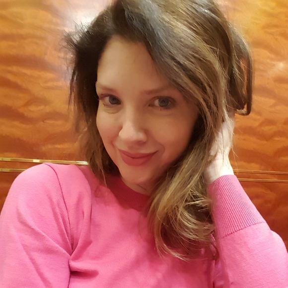 Meet your Posher, Katia - Picture 2 of 2